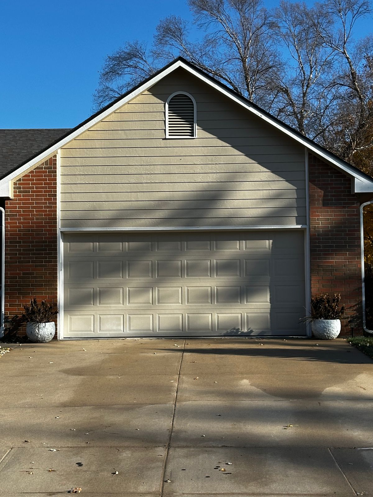 Garage siding after house washing, El Dorado, KS